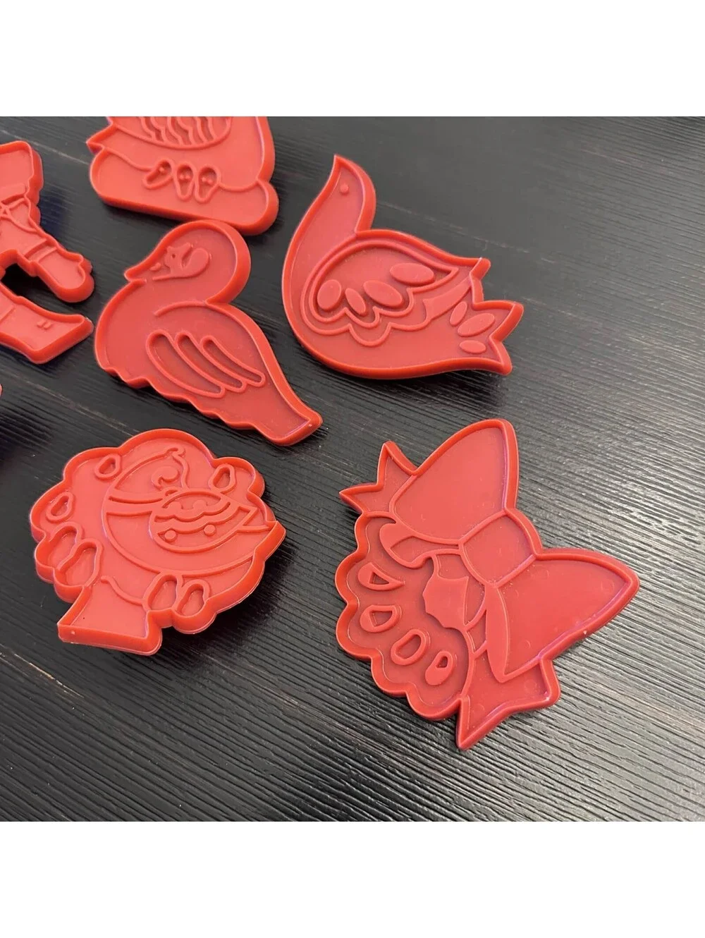 Vintage 1978 Chevron Christmas Cookie Cutter Lot 7pcs Plastic Holiday EUC